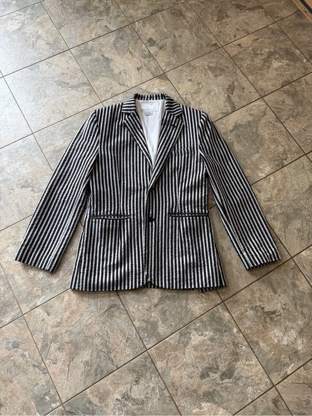 Nike SB Blazer Suit Jacket 127081
Blazer Pack Pinstrip RARE Skate Size M
